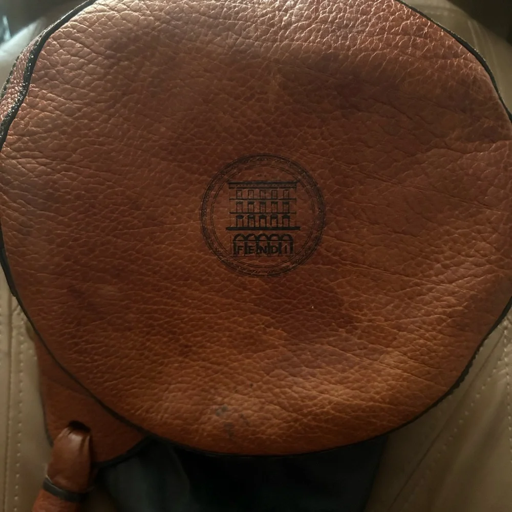 Fendi Vintage Palazzo Bucket Bag - Picture 7 of 12